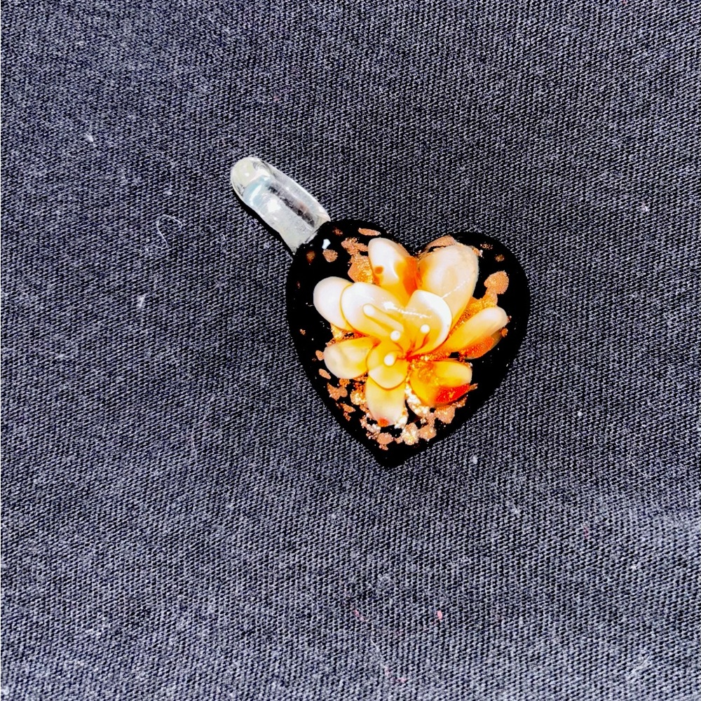 Glass necklace pendant